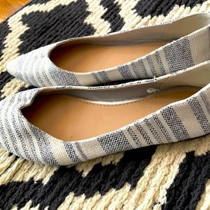 Gap size 6 flats. Worn once.